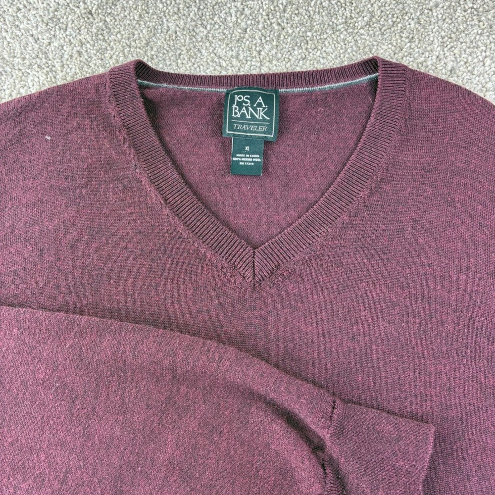 Jos A Bank Traveler Sweater Mens XL Burgundy Merino Wool V-Neck Pullover Career
